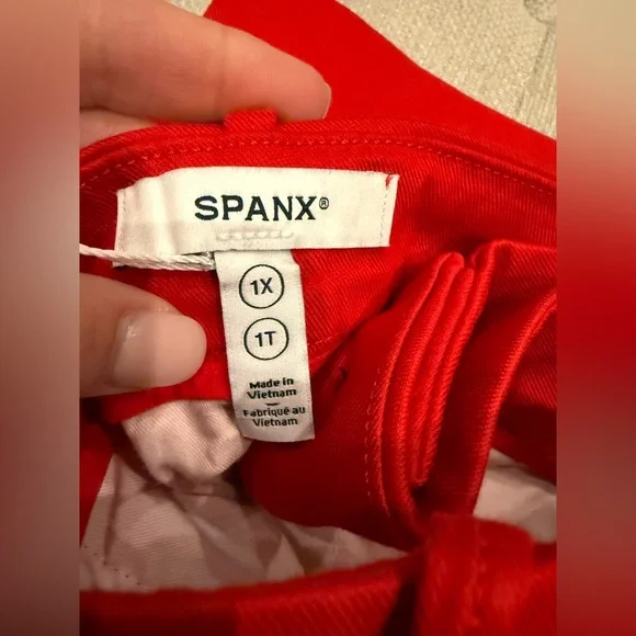 NWT SPANX “Spanx Red” High-Rise Wide Leg Crop Pants - Picture 3 of 5